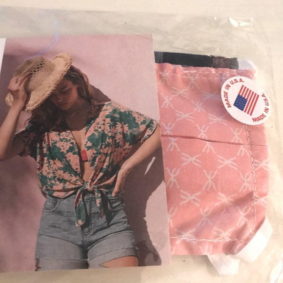 NEW ANTHROPOLOGIE FACE MASKS - Set of 2 - Picture 1 of 6